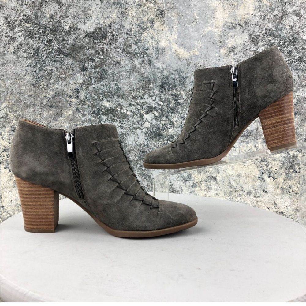 Franco Sarto Destiny gray/brown suede ankle boots size 7